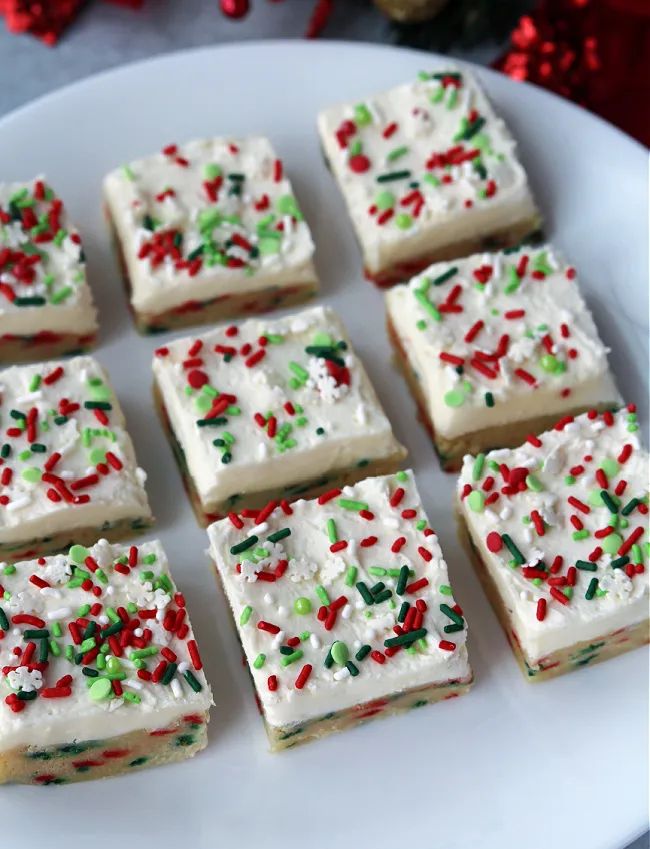 frosted-christmas-sugar-cookie-bars-with-red-and-green-sprinkles