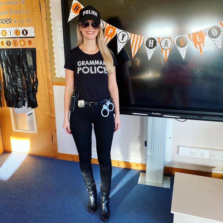 Grammar-Police-costume-halloween-teachers-costume-ideas