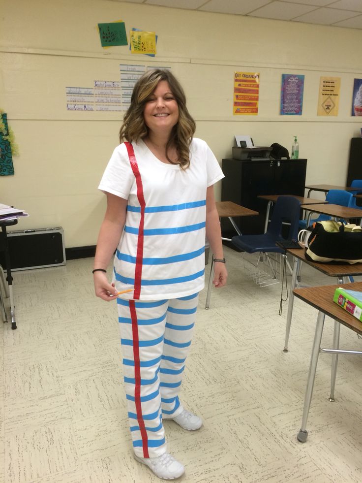 a-woman-wearing-paper-cloth-with-red-and-blue-line