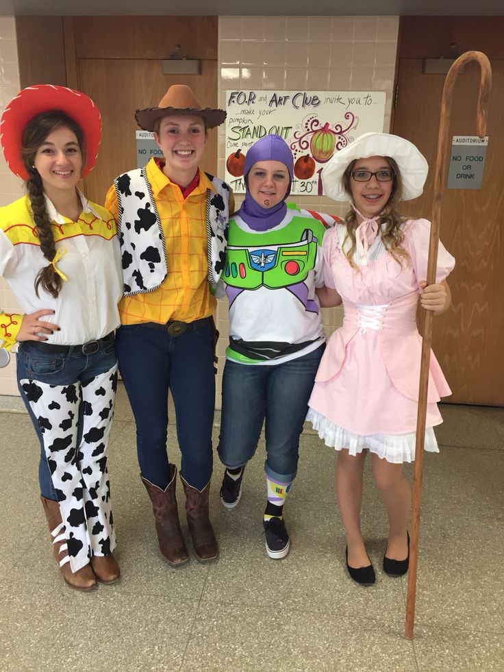 women-dressed-in-toy-character-story-costume