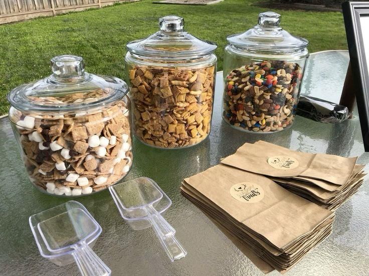 build-your-own-trail-mix-bar-with-glass-jars-and-craft-paper-bags