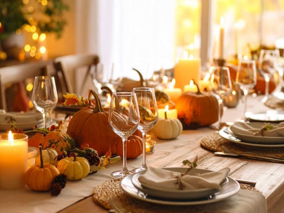 featured-image-of-thanksgiving-simple-menu-ideas-showing-table-setting-ready-for-the-celebration